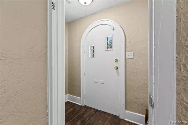 Detroit, MI 48221 2986,16653 Woodingham Drive