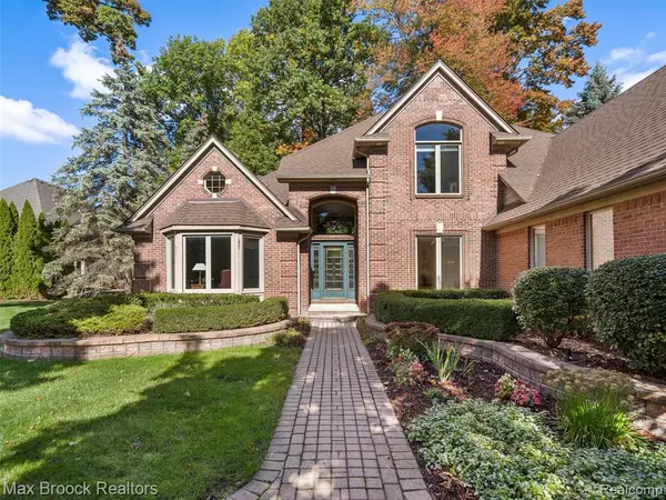 Shelby Twp, MI 48315 2872,14309 Provim Forest Court