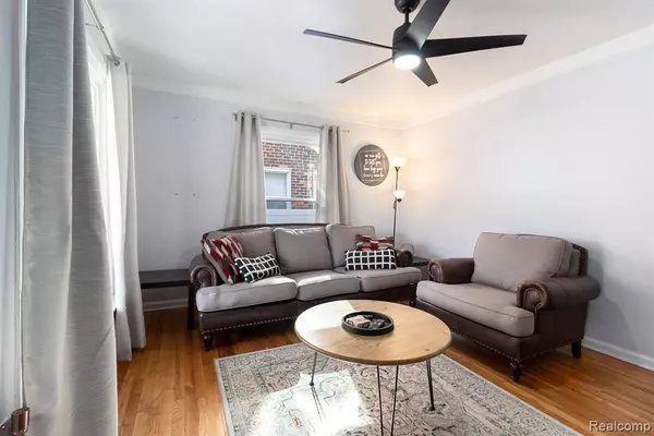 Wyandotte, MI 48192 3107,1221 12th Street