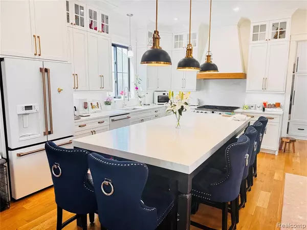 Birmingham, MI 48009 7193,1211 E Lincoln Street