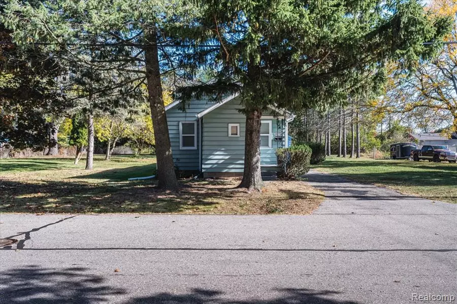 20756 Van Buren Street, Southfield, MI 48033 3638