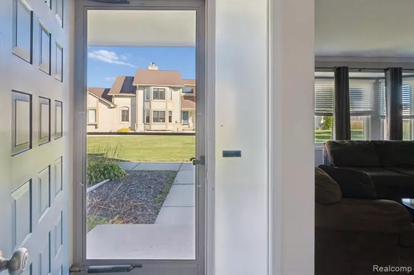 Clinton Township, MI 48038 5316,20387 Villa Grande Circle