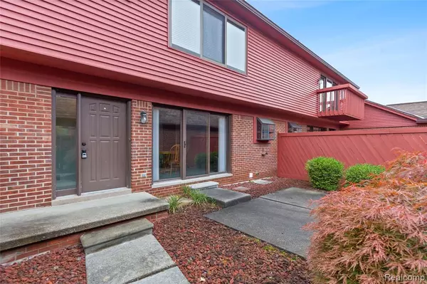 Clinton Township, MI 48038 1775,42216 Lochmoor Street