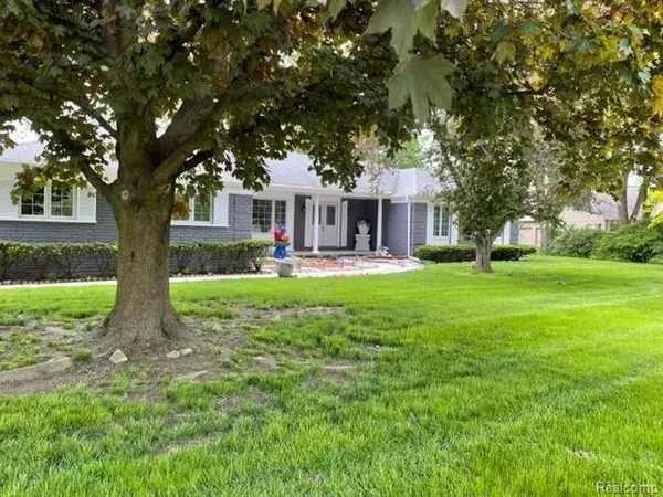 Grand Blanc, MI 48439 1508,429 BELLA VISTA Drive