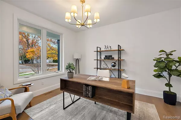 Royal Oak, MI 48073 2360,3532 WOODLAND Avenue