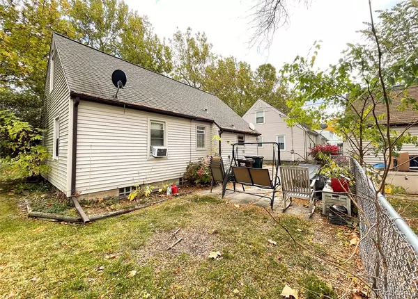 Lansing, MI 48910 3453,3114 Alden Drive