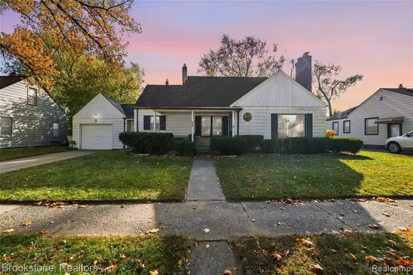 800 E Bernhard Avenue, Hazel Park, MI 48030 2267