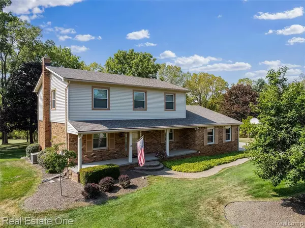 4798 Kenicott Trail, Brighton, MI 48114 9072