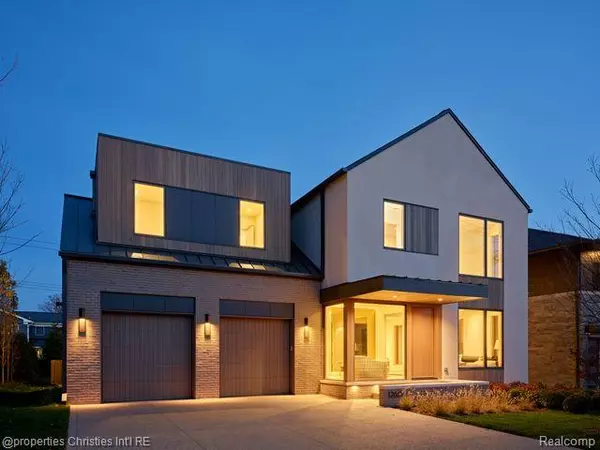 Birmingham, MI 48009 1095,1260 Lyonhurst Street