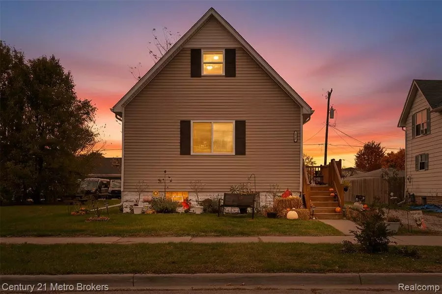 226 Bell Street, Marine City, MI 48039 1713