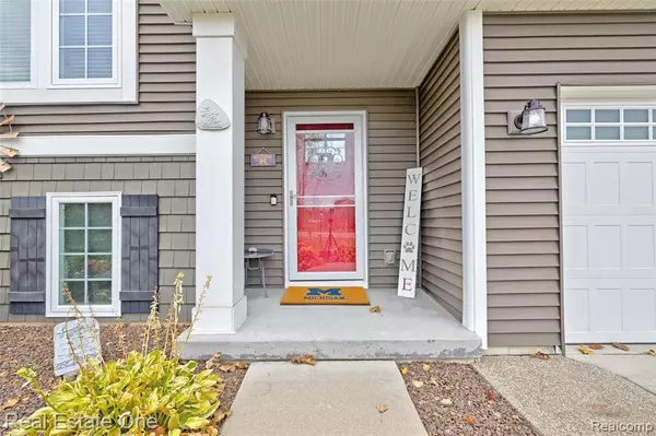 Grand Blanc, MI 48439 9066,4316 Pebble Creek Boulevard