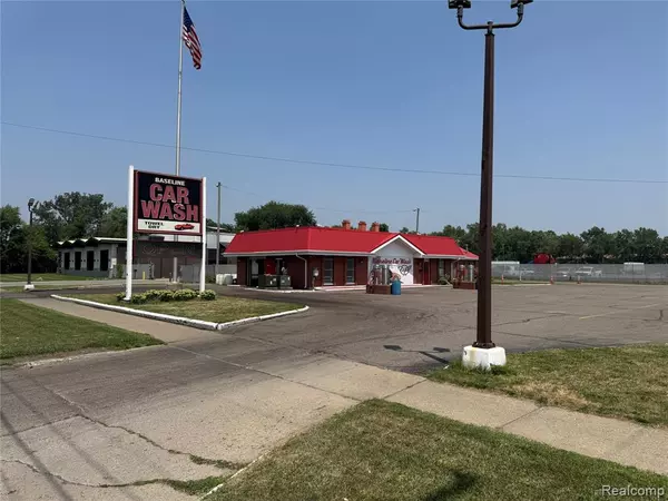 Warren, MI 48091 2282,21596 Dequindre Road