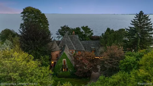 Chesterfield, MI 48047,49016 Pointe Lakeview Drive