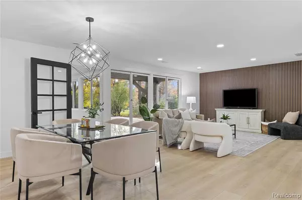 Bloomfield Hills, MI 48304 3154,1048 Satterlee Road