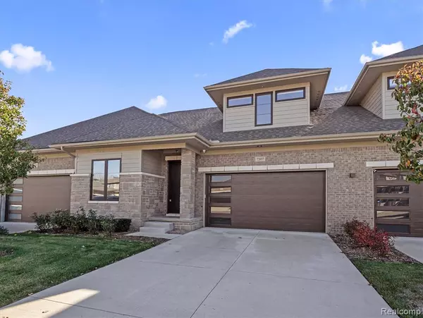 7507 Gramercy Circle Circle, West Bloomfield, MI 48322 2541