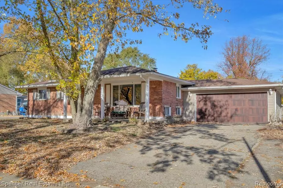 5726 Sutherland Drive, Waterford, MI 48327 2057