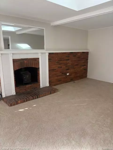 Southfield, MI 48076 1201,30201 Canterbury Drive