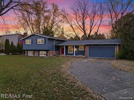 31112 Pickwick Lane, Beverly Hills, MI 48025 5241