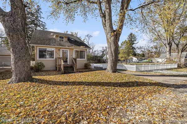 Farmington Hills, MI 48336 5741,21619 Oxford Avenue