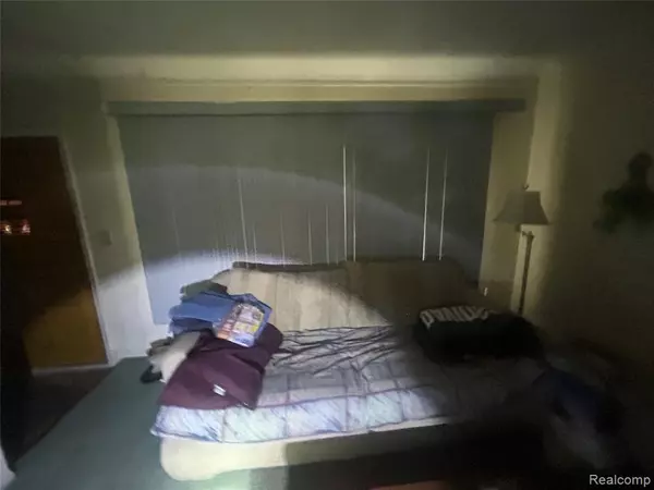 Livonia, MI 48150 3137,28852 Westfield Street