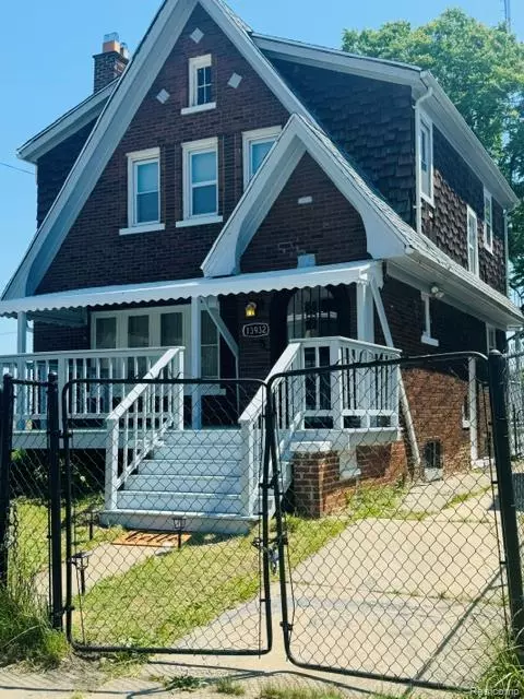 Detroit, MI 48238 2423,13932 Roselawn Street