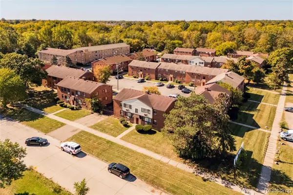 Detroit, MI 48223 3105,12850 Dolphin Street