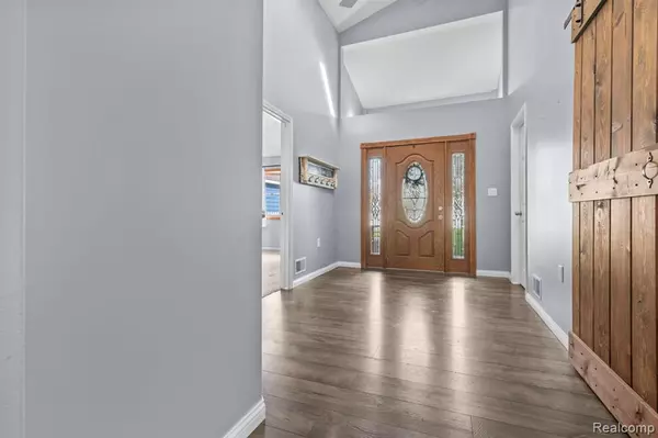 Pinckney, MI 48169 8864,11026 Colony Road