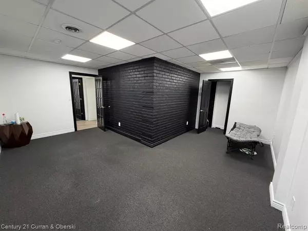 Dearborn, MI 48124 1863,23930 Michigan Avenue