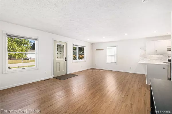 Pinckney, MI 48169 9425,8537 2nd Street