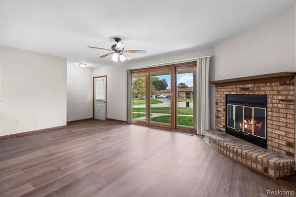 Shelby Twp, MI 48315 4411,14892 Carver Court