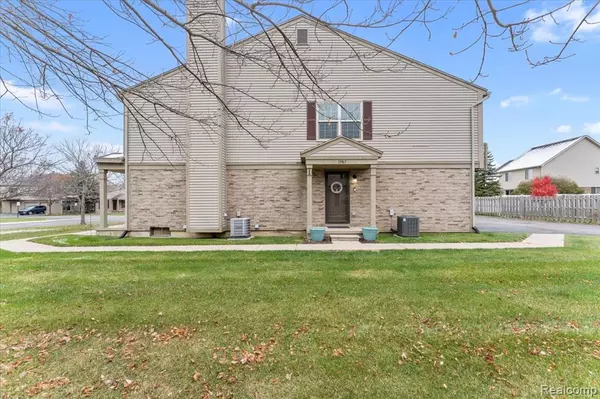 Gibraltar, MI 48173 8731,13967 Watersway Drive