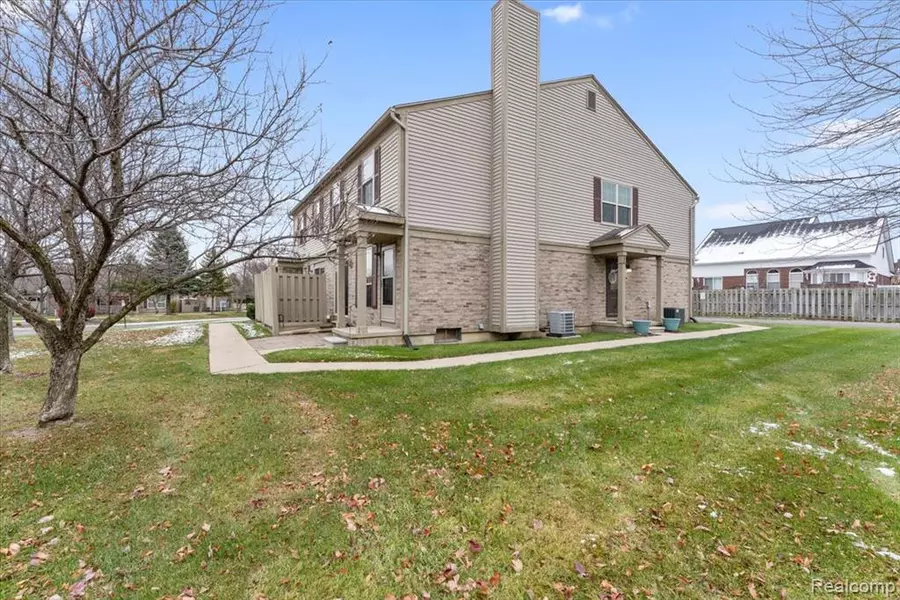 13967 Watersway Drive, Gibraltar, MI 48173 8731