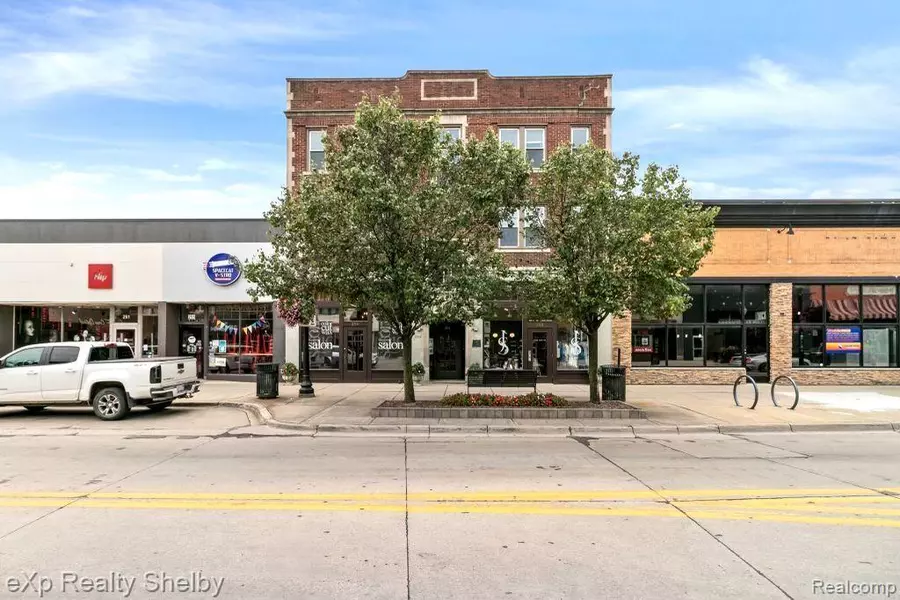 259 W 9 MILE Road, Ferndale, MI 48220 1795