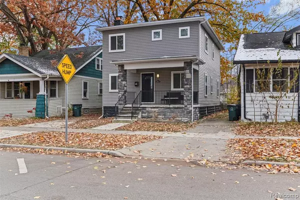 Fenton, MI 48220,287 Fielding. Street