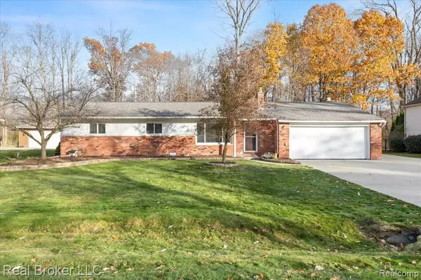 52048 Brentwood Drive, Shelby Twp, MI 48316 3732