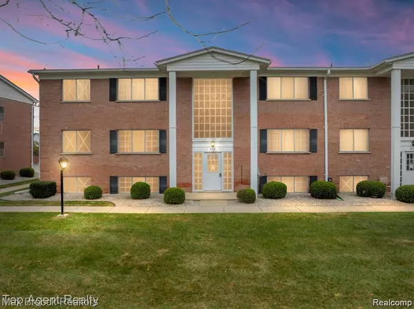 Sterling Heights, MI 48312 5961,8251 Denwood Drive