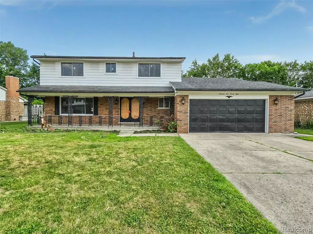 Clinton Township, MI 48036 2126,19128 Cheyenne Street