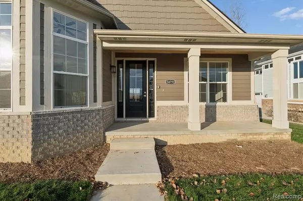 Macomb, MI 48042 5842,54791 Brenda Drive