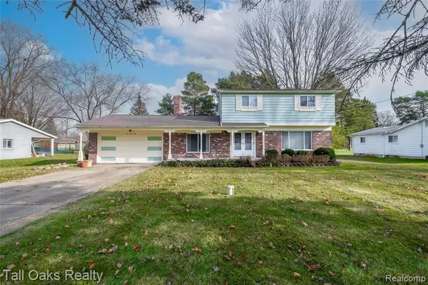 Burton, MI 48509 1416,1042 Arapaho Drive