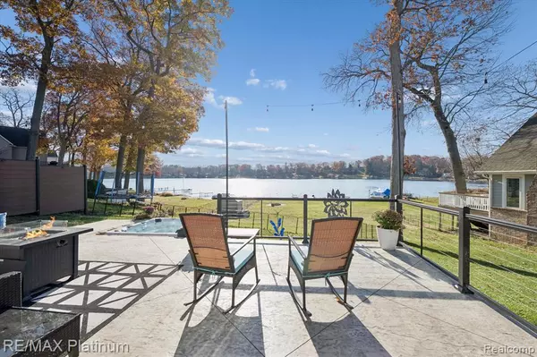 4009 Highcrest Drive, Brighton, MI 48116 7707