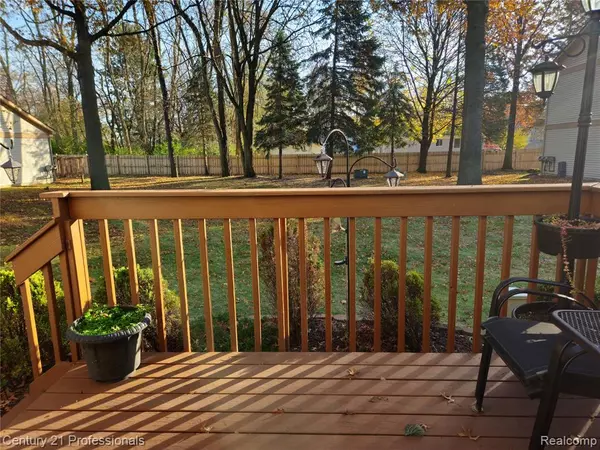 Westland, MI 48185 6690,35457 Pheasant Lane