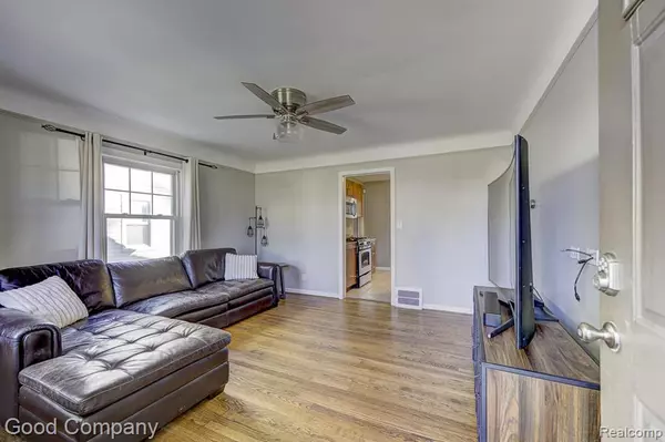 Royal Oak, MI 48067 3681,1406 Ferris Avenue