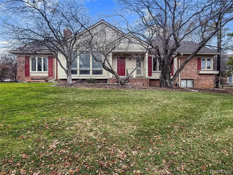 6953 Pebble Park Circle, West Bloomfield, MI 48322 3511