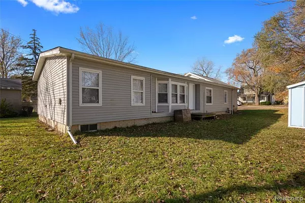 825 Smith Street, Monroe, MI 48161 1542