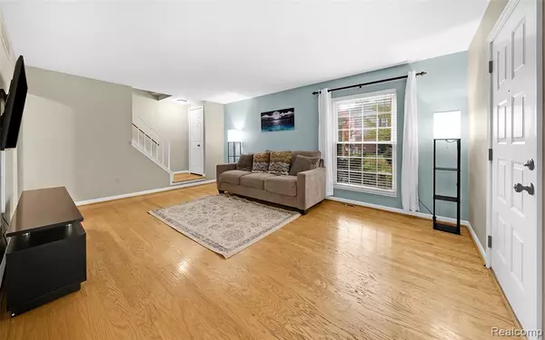 Clinton Township, MI 48038 1052,44167 Providence Drive