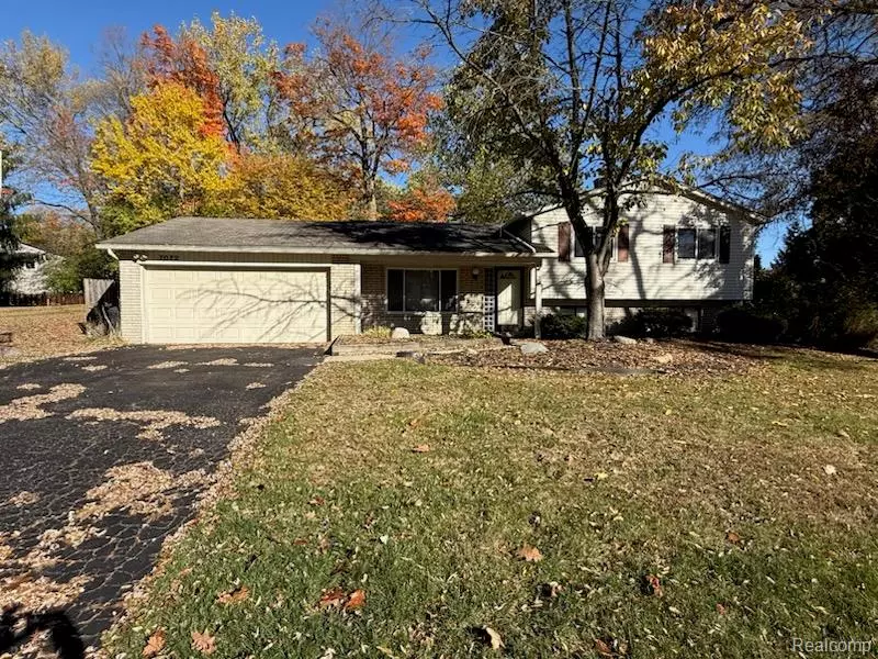 7072 Lee Crest Drive, West Bloomfield, MI 48322 3751