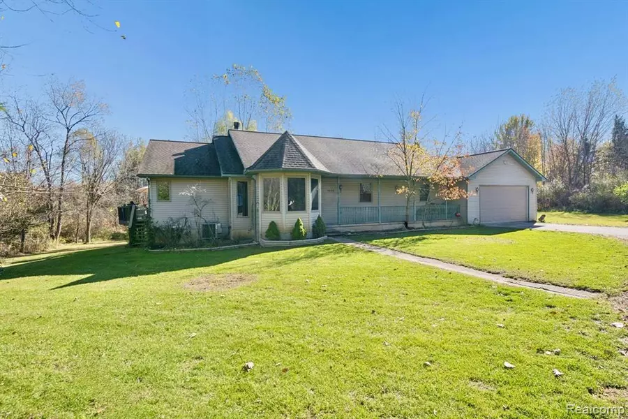 4842 Preston Road, Howell, MI 48855 7372