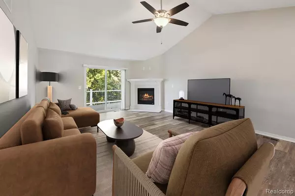 Howell, MI 48843 2487,816 Nelsons Ridge Drive