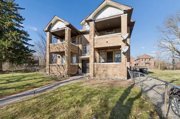 Detroit, MI 48206 1164,2928 Richton Street