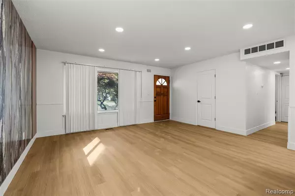 Inkster, MI 48141 1621,29215 Carlton Street